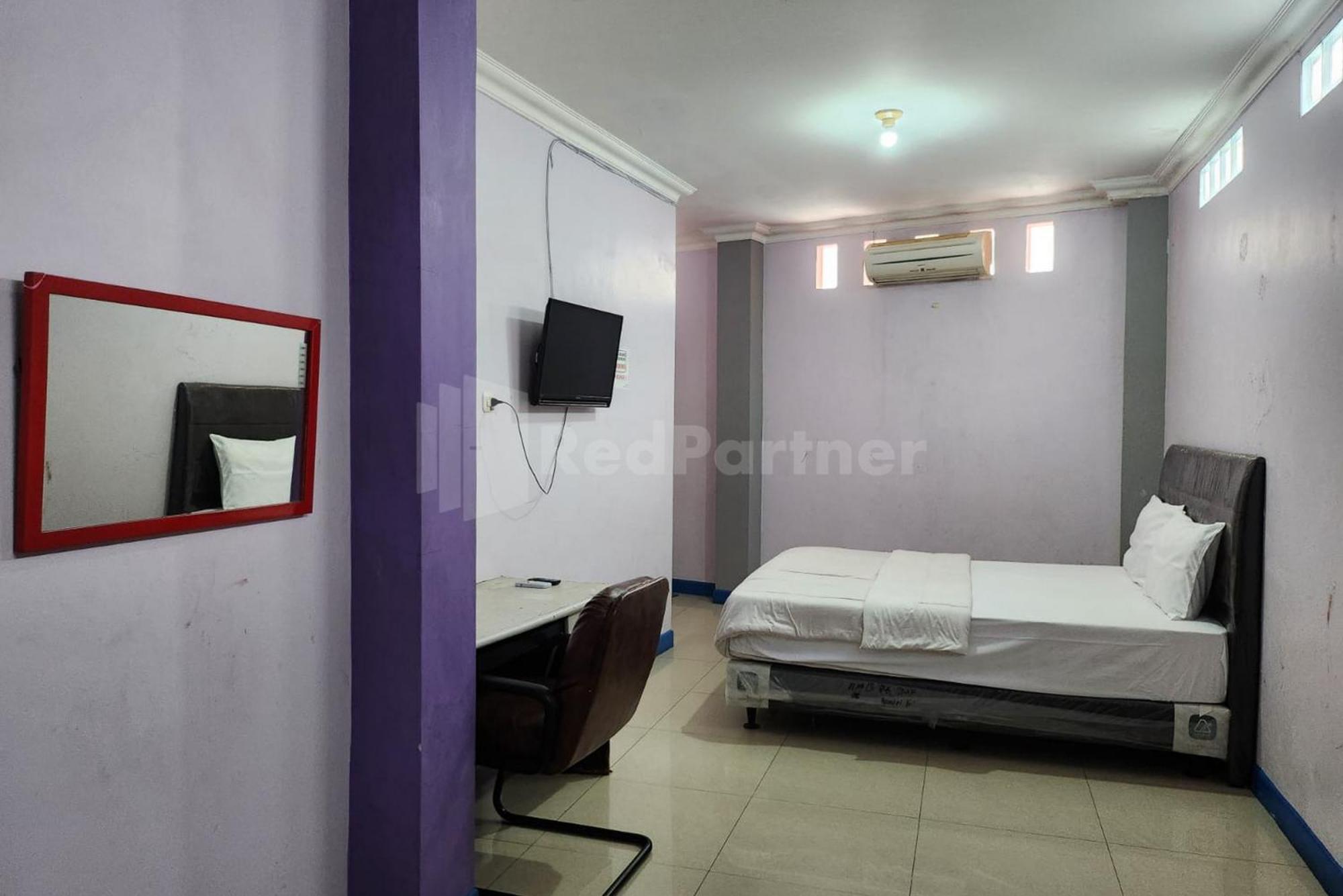 Puspita Homestay Mitra Reddoorz Бекаси Экстерьер фото